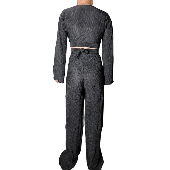 Halfword Two Piece Outfits for Women Flare Sleeve Crop Top Wide Leg Pala… - Picture 3 of 3